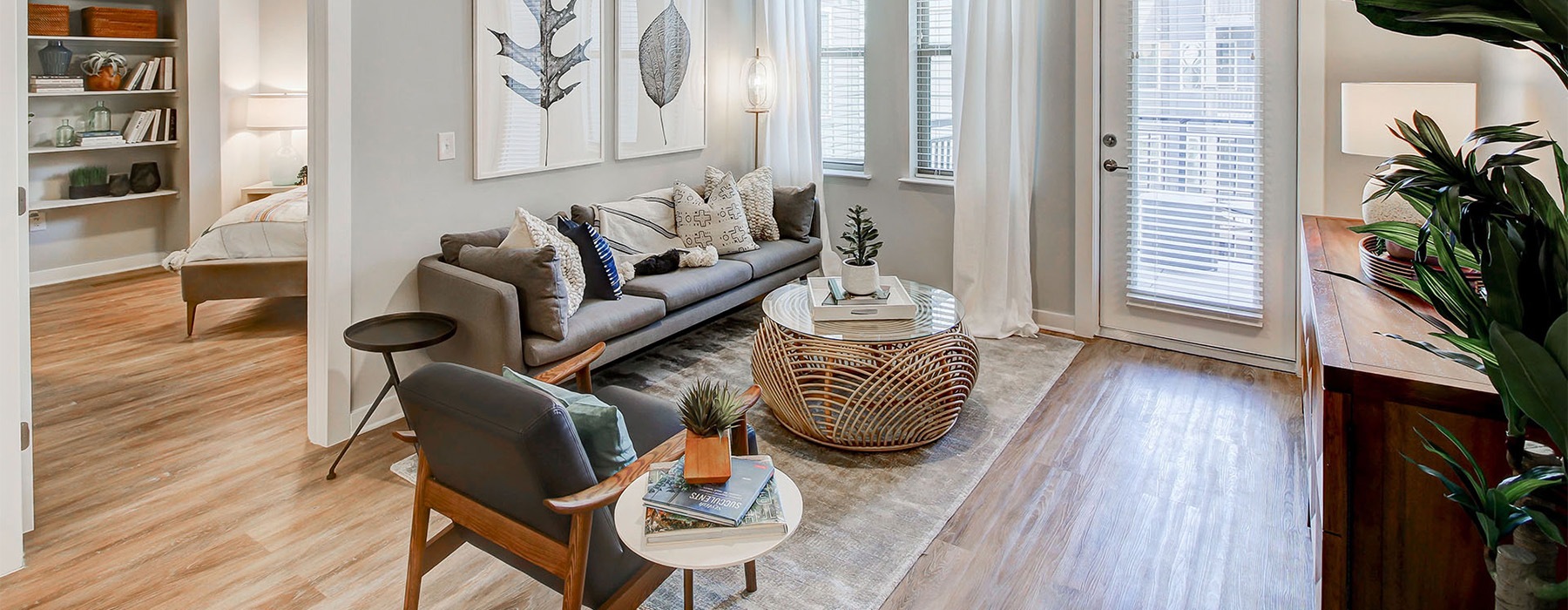 a living room with lots of natural sunlight